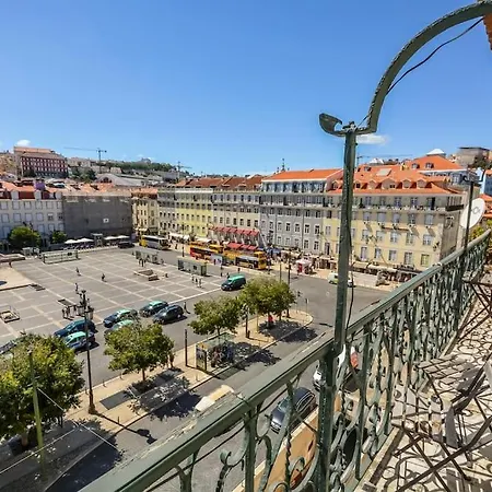 Spacious 3br In Praca Da Figueira-central Location شقة *