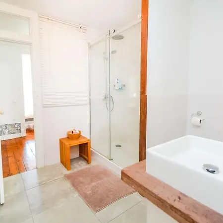 Spacious 3br In Praca Da Figueira-central Location *